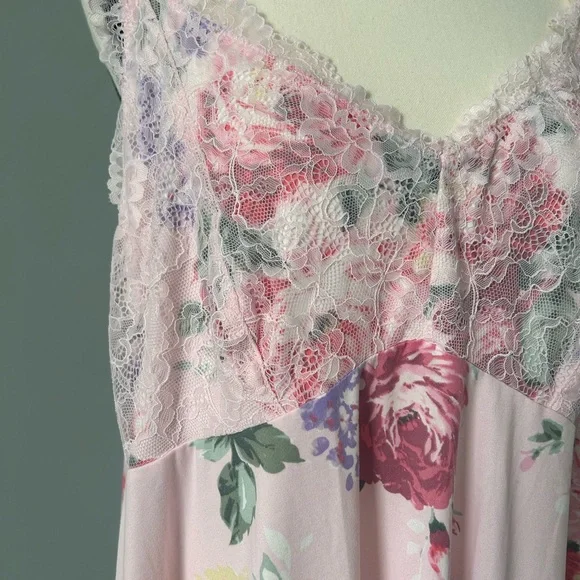 🌸NWOT🌸 Flora Nikrooz Pink Lace Chemise - Picture 3 of 6